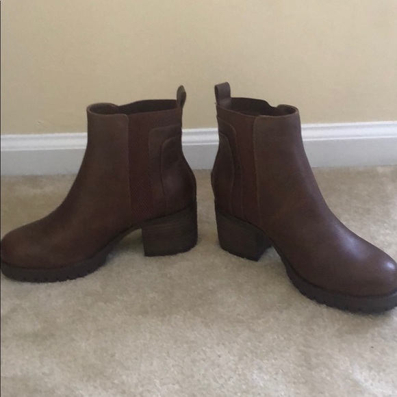MIA brown booties - Picture 2 of 4